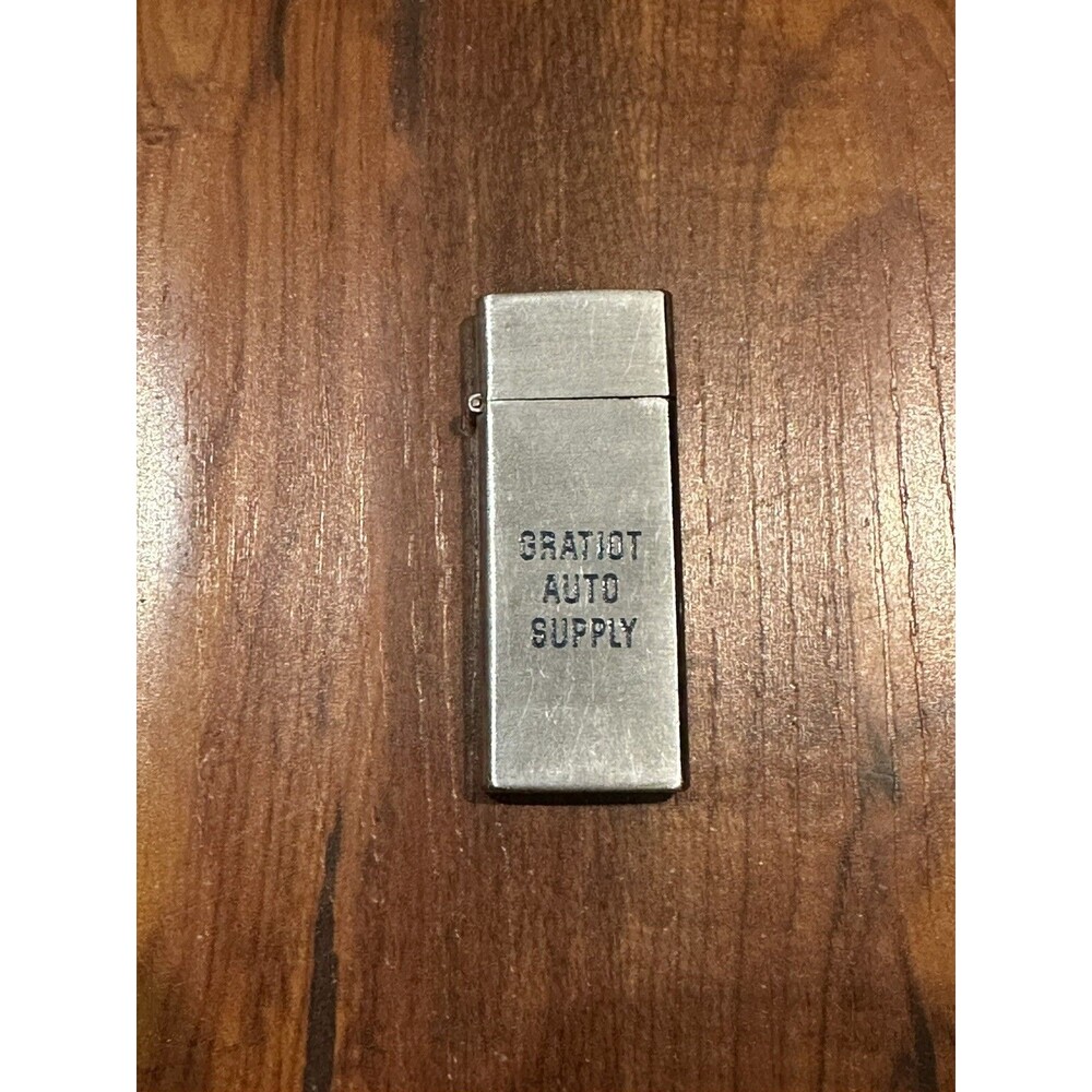 Vintage 1960s Gratiot Auto Supply Detroit MI Barlow Tallboy B17 Lighter Untested